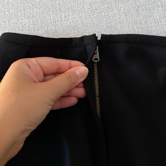 Wilfred aritzia mini skirt - Picture 4 of 5